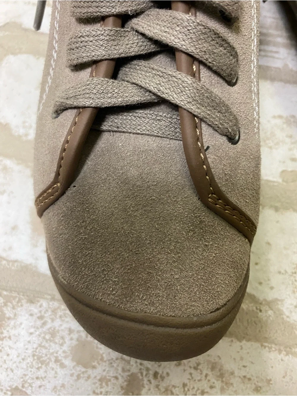 Eddie Bauer Women 6.5 Henderson Pine Suede Leather Walking Casual Sneakers Taupe